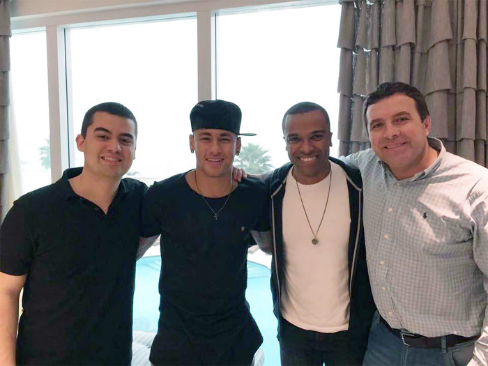 Neymar Jr. curte Santa Catarina em grande estilo