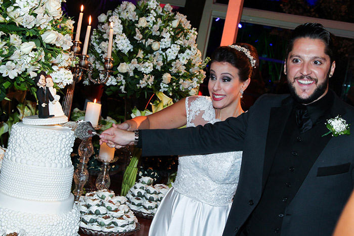 André Vasco se casa e recebe famosos em cerimônia