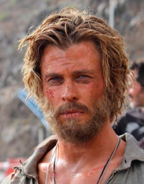 Foto: Chris Hemsworth, que viveu o Thor no cinema, chocou ao aparecer bem  mais magro, barbudo e com os cabelos desgrenhados por conta do filme 'No  Coração do Mar' - Purepeople