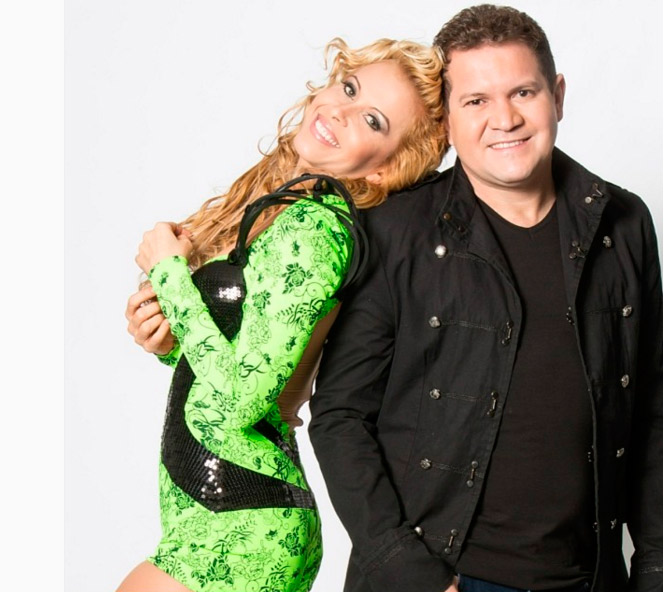 Já no dia 31 de outubro, a cantora Thábata Mendes foi anunciada oficialmente como nova vocalista do grupo, durante uma coletiva de imprensa realizada em Belém. A artista, inclusive, já até apareceu cantando um dos sucessos da Calypso, e vem sendo alvo de muitos comentários. Vamos ver no que vai dar esta novela!