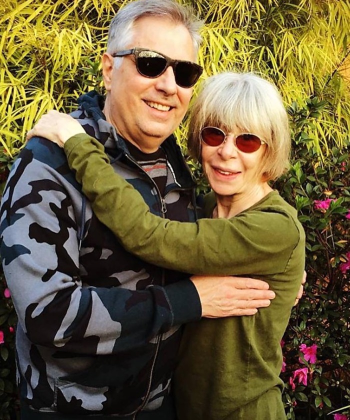 Aposentada, Rita Lee vive a quietude numa chácara