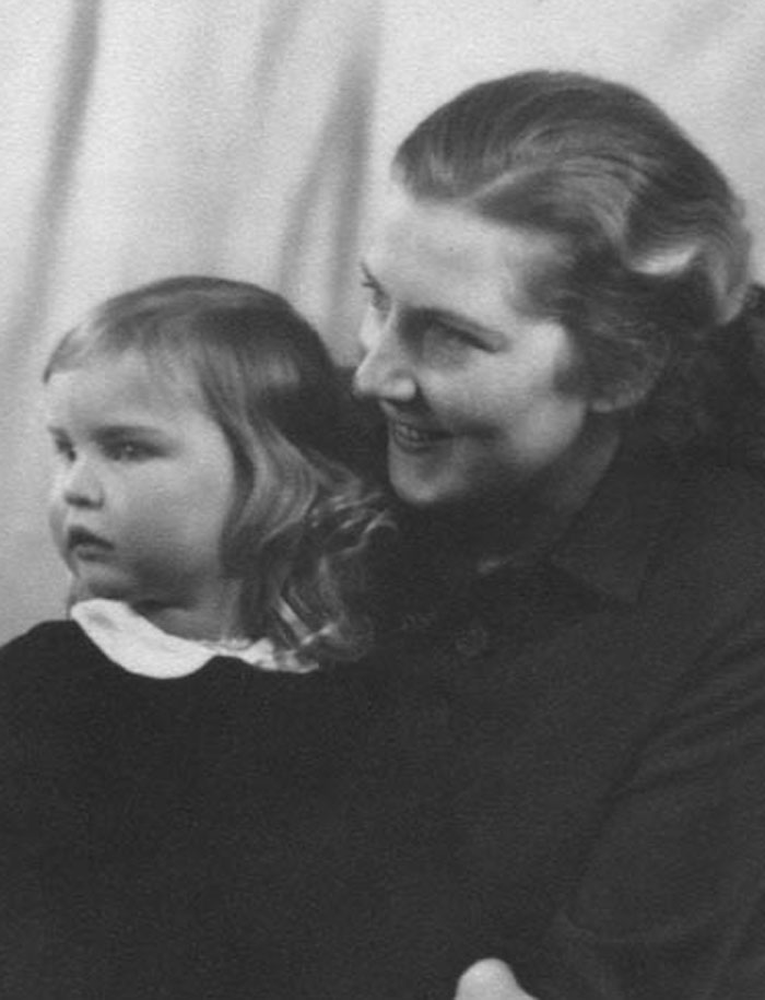 Elke Maravilha com sua mãe, a alemã Liezelotte Von Sonden Grunup