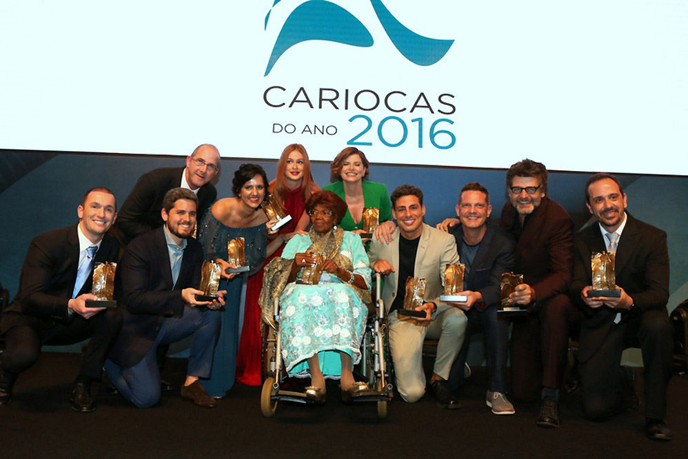 Personalidades se reúnem para clique