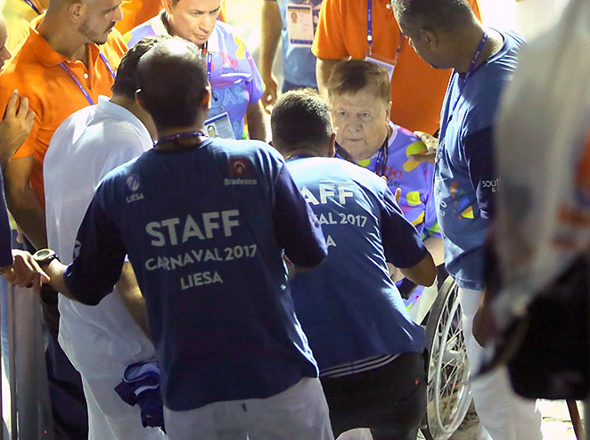 Boni passa mal em plena Sapucaí