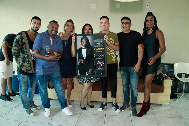 Sucesso! Ludmilla ganha homenagem de gravadora