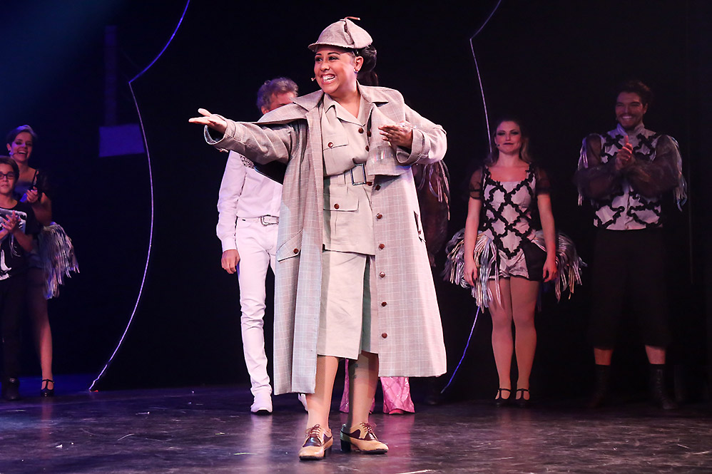 Famosos na sessão para convidados do espetáculo Vamp, no Rio