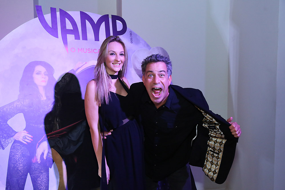 Famosos na sessão para convidados do espetáculo Vamp, no Rio