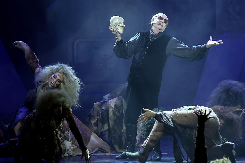 Famosos na sessão para convidados do espetáculo Vamp, no Rio