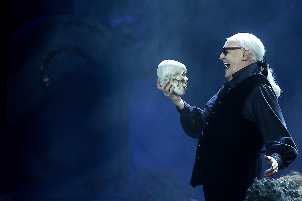 Famosos na sessão para convidados do espetáculo Vamp, no Rio