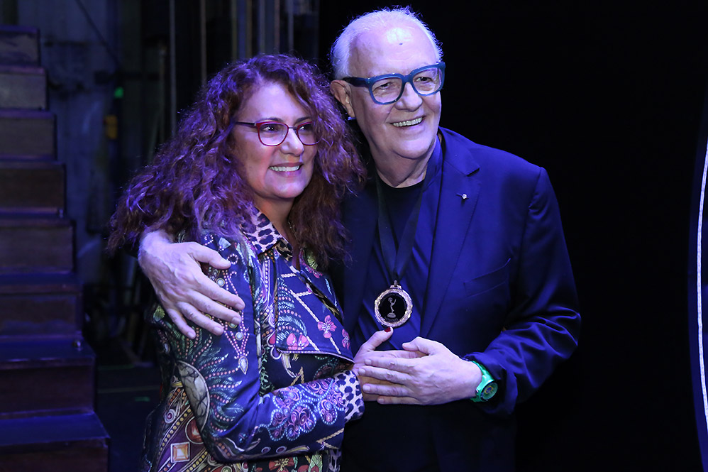 Famosos na sessão para convidados do espetáculo Vamp, no Rio