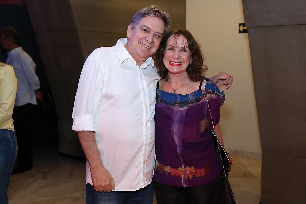 Famosos na sessão para convidados do espetáculo Vamp, no Rio