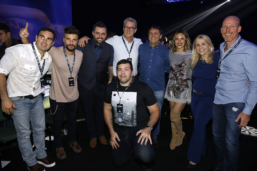 Bruno Gagliasso e famosos conferem o Fight 2 Night