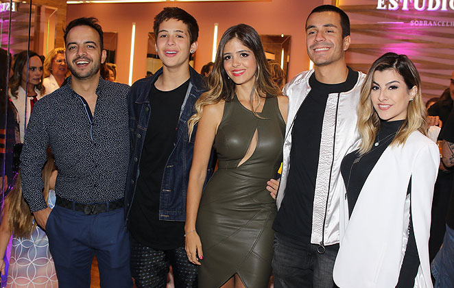 Naira Ávila, mãe de João Guilherme, inaugura espaço estético