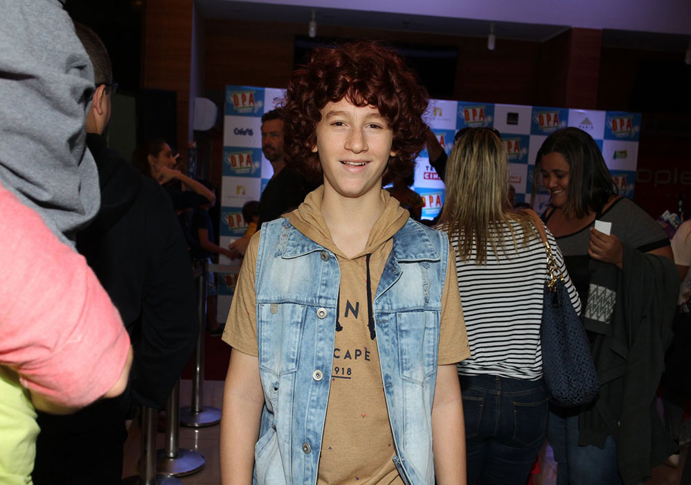 Famosos conferem pré-estreia de D.P.A O Filme