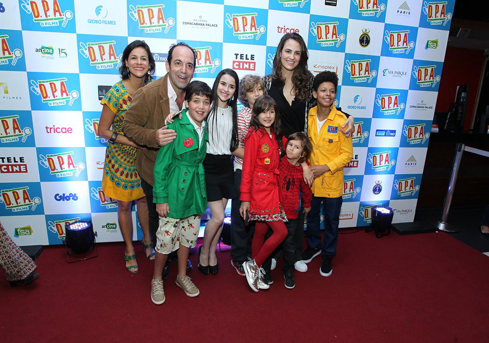 Famosos conferem pré-estreia de D.P.A O Filme