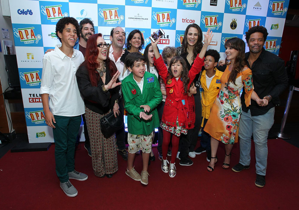 Famosos conferem pré-estreia de D.P.A O Filme