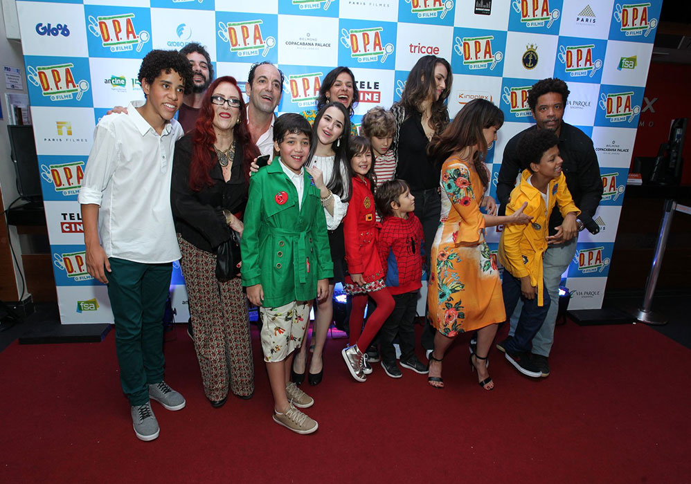Famosos conferem pré-estreia de D.P.A O Filme