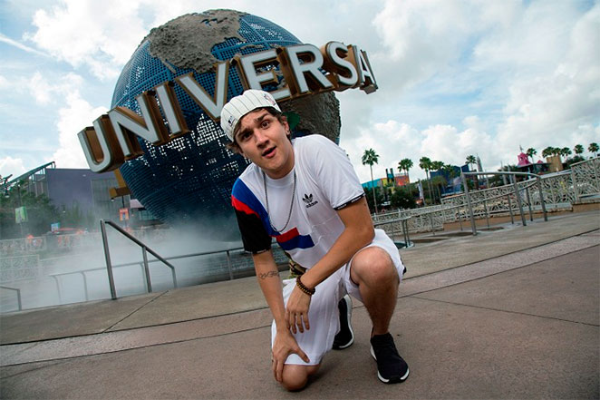 Christian Figueiredo curte férias no Universal Orlando Resor