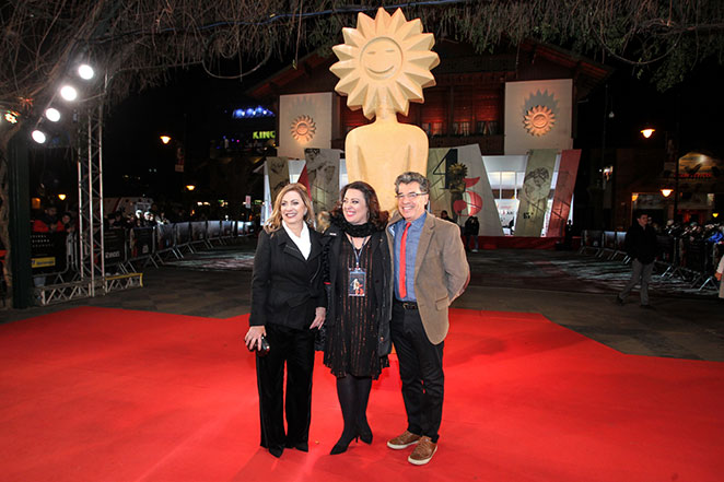 Paulo Betti posa com a ex e a atual em Festival de Cinema