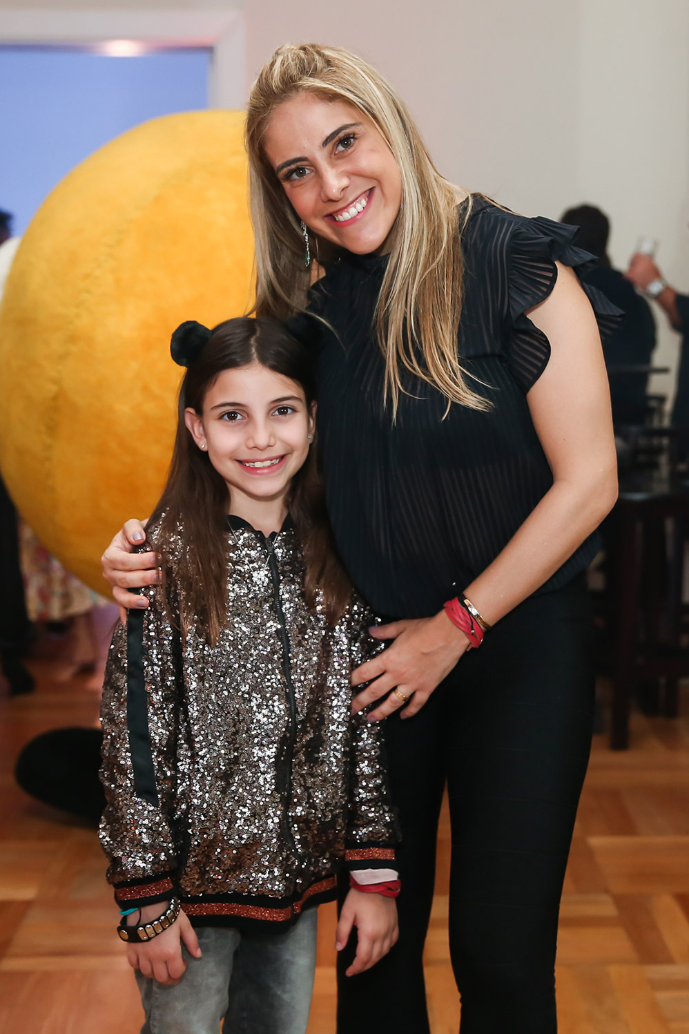 Pietra Quintela recebe famosos em seu aniversário de dez anos