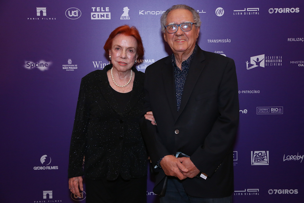 Famosos prestigiam grande premiação no Rio de Janeiro