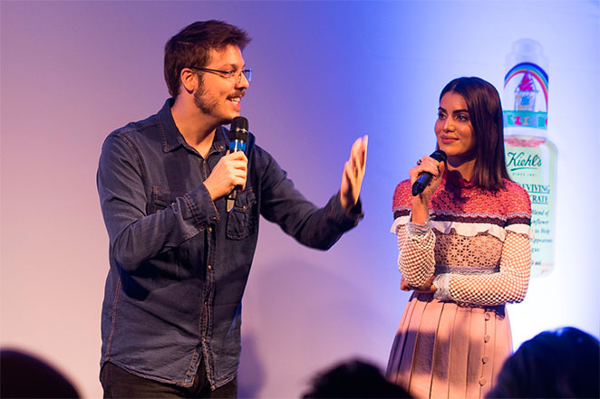 Fabio Porchat e Camila Coelho se encontram em evento