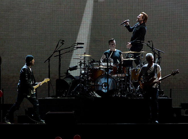 U2 levanta o público com os maiores sucessos em São Paulo