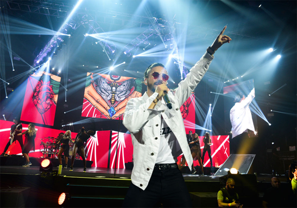 Maluma reúne famosos na plateia de show, em São Paulo