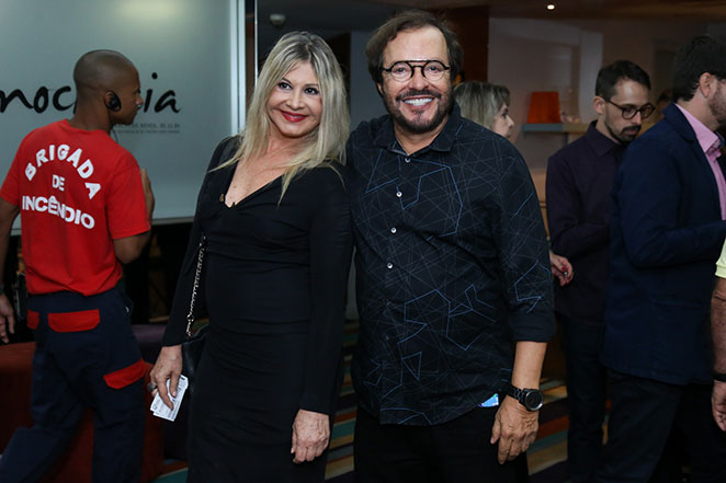 Com famosos na plateia, Bibi Ferreira estreia espetáculo