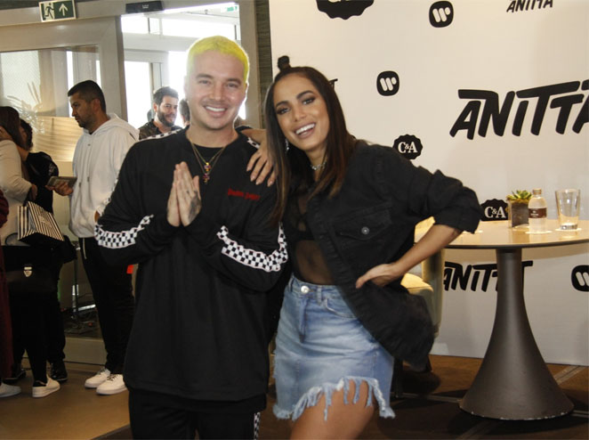 Em coletiva, Anitta lança clipe com J. Balvin
