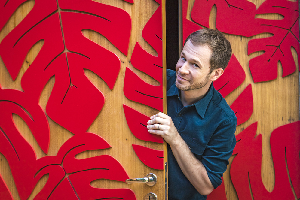 Tiago Leifert na casa