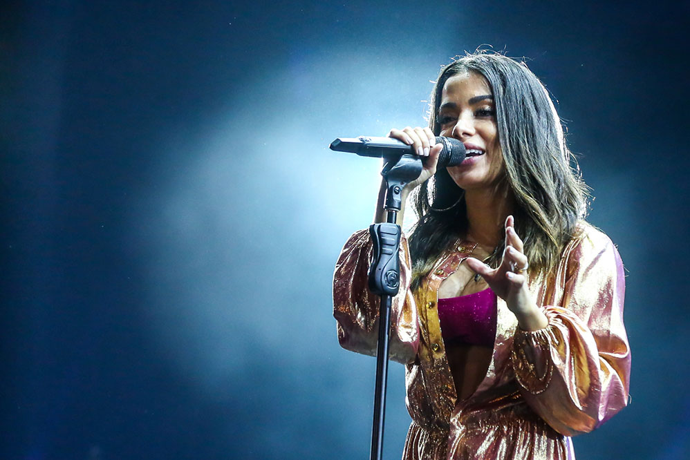 Anitta canta para 2,4 milhões de pessoas em Copacabana