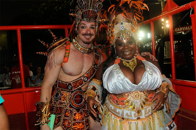 Jojo Todynho usa fantasia ‘lacradora’ em desfile no Rio