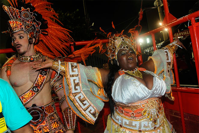 Jojo Todynho usa fantasia ‘lacradora’ em desfile no Rio