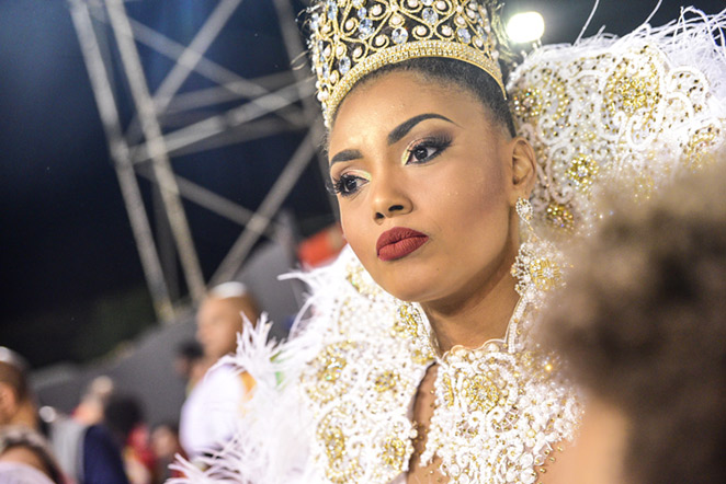 Pâmella Gomes arrasa em desfile da Tom Maior