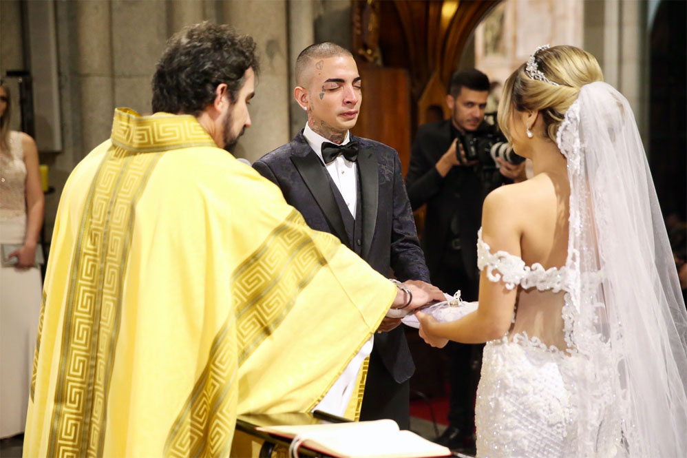 Confira cenas do casamento de Lexa e MC Guimê