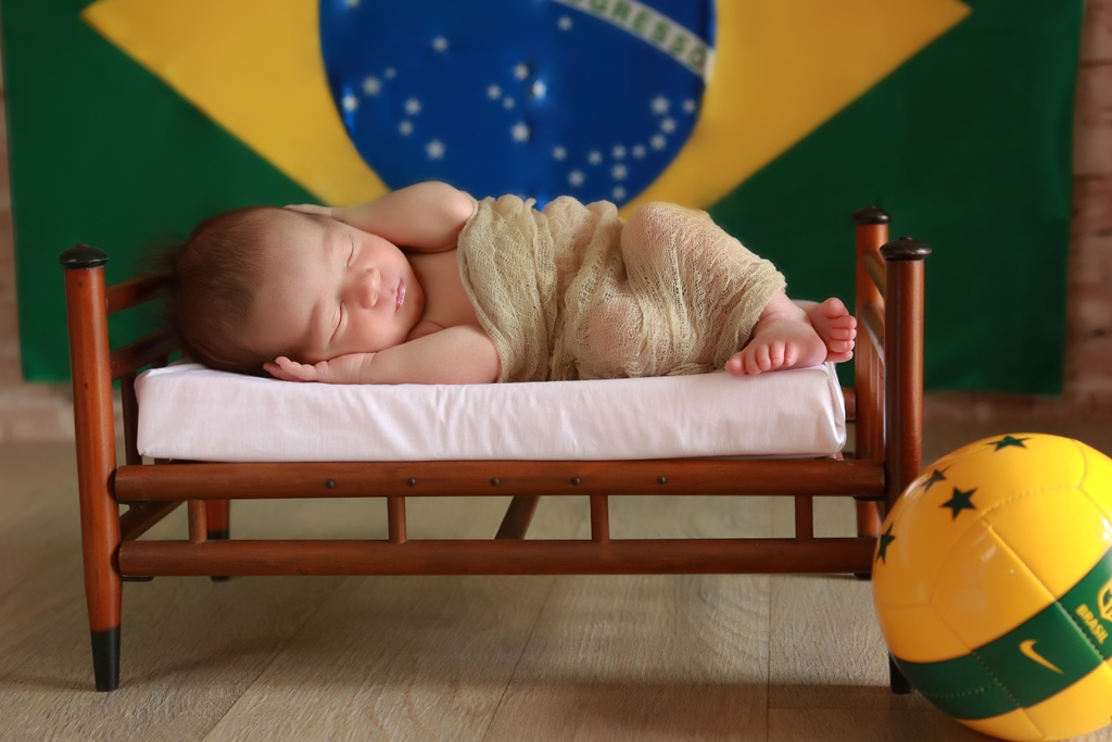 Bebês no clima da Copa é a coisa mais fofa que você vai ver hoje