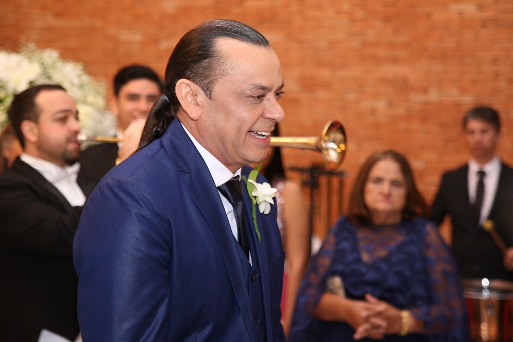 Frank Aguiar se casa com Caroline Santos em São Paulo