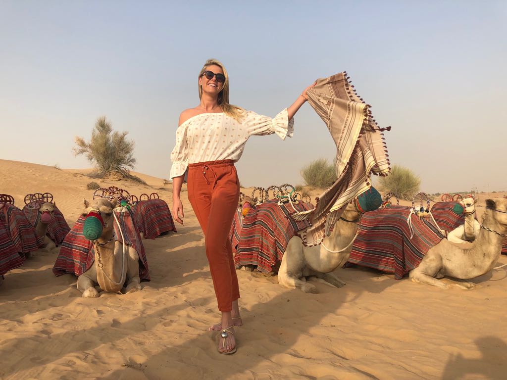 Ana Hickmann é pura beleza em Dubai