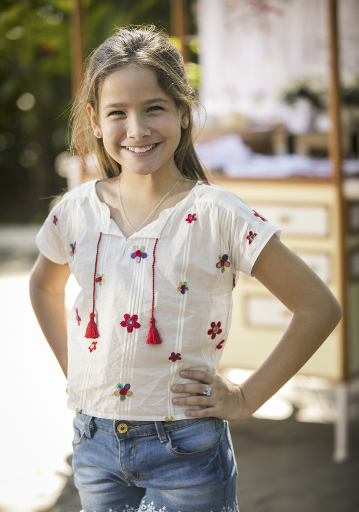 Priscila (Clara Galinari)