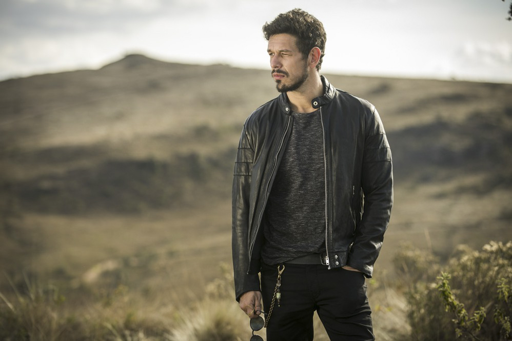 Alain Dutra (João Vicente de Castro)