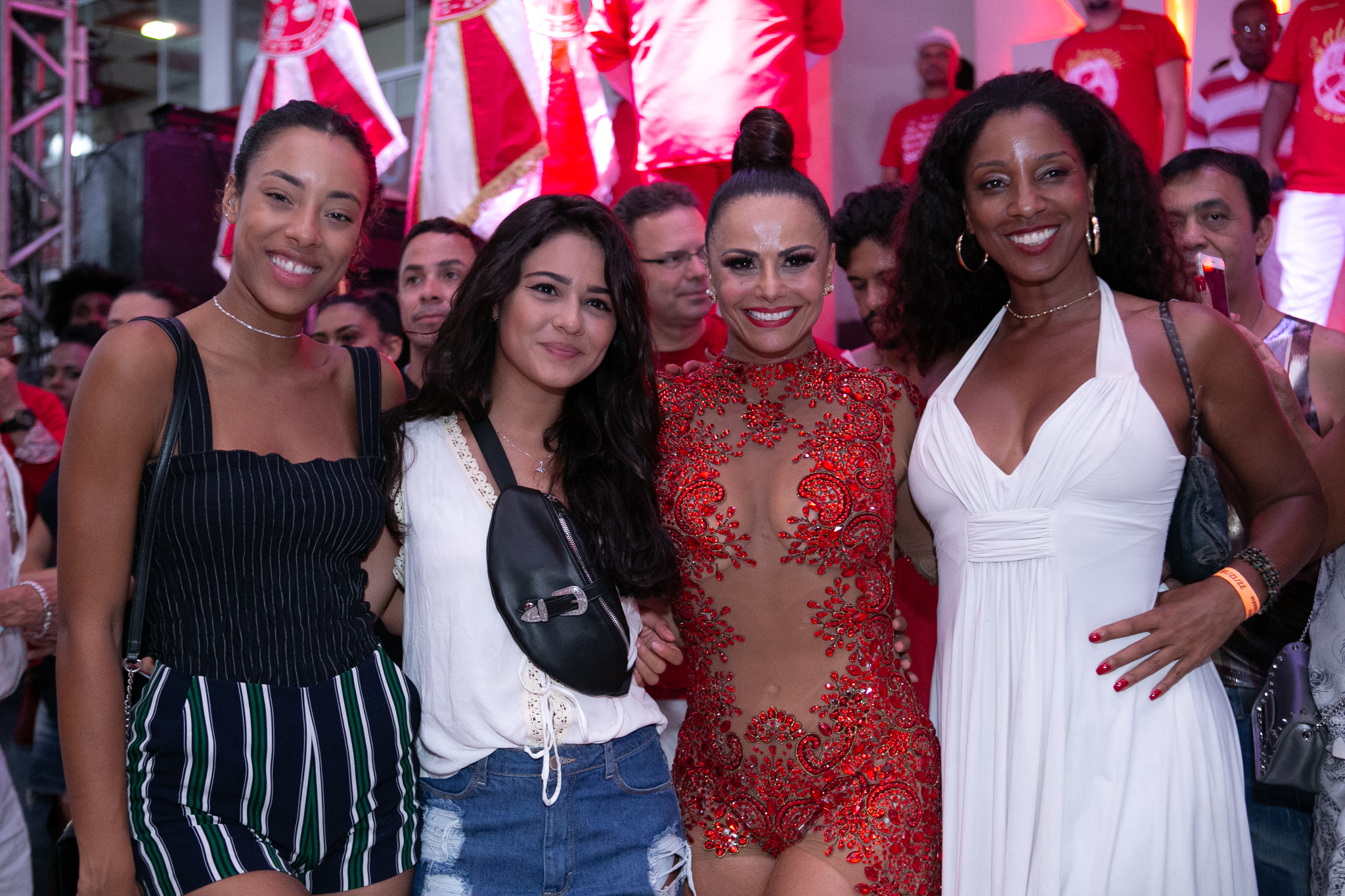 Yara Charry, Giulia Buscacio, Viviane Araújo e Adriana Lessa