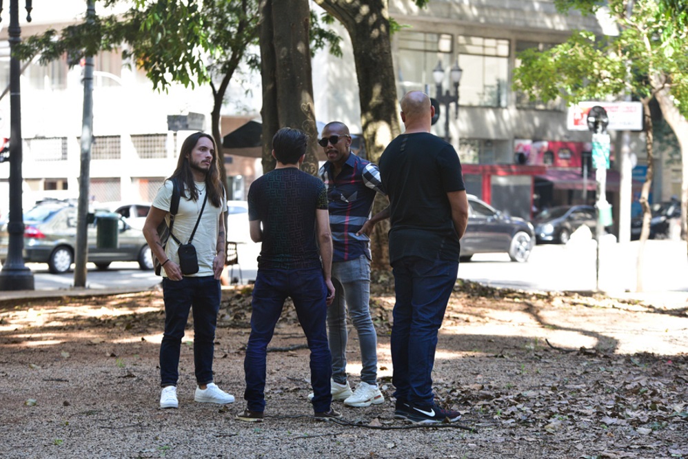 Nego do Borel visita casa de acolhimento a travestis e trans