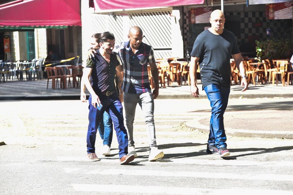 Nego do Borel visita casa de acolhimento a travestis e trans