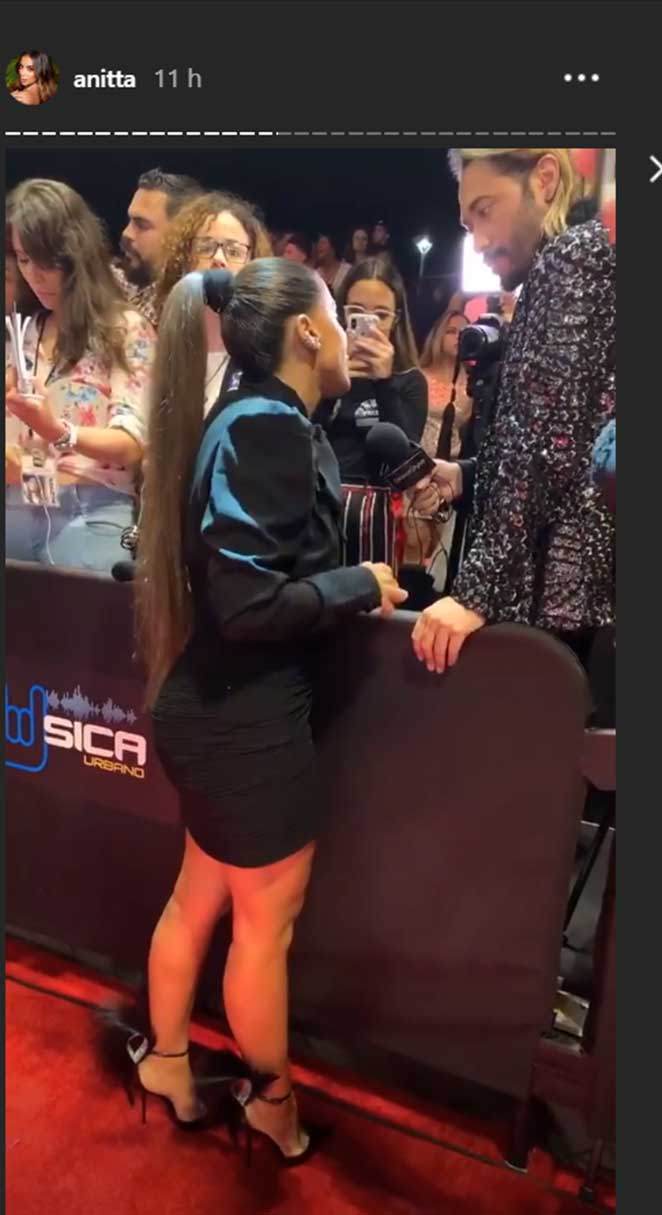 Até Paris Hilton quer saber de onde é a bota da Hello Kitty de Anitta -  Vogue | moda