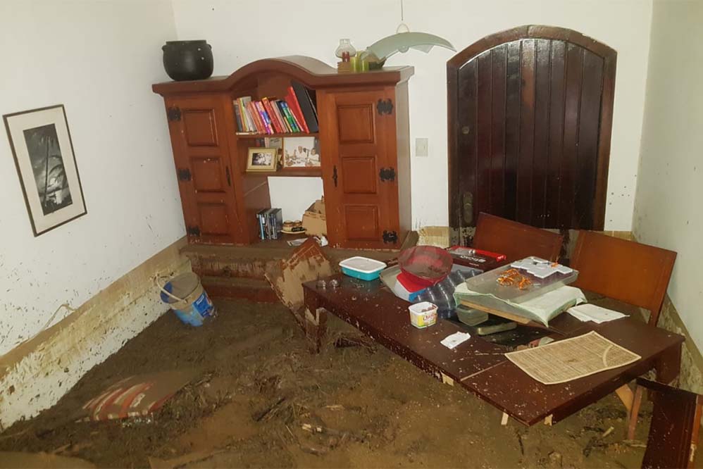 Casa de Matheus Sant'anna destruída