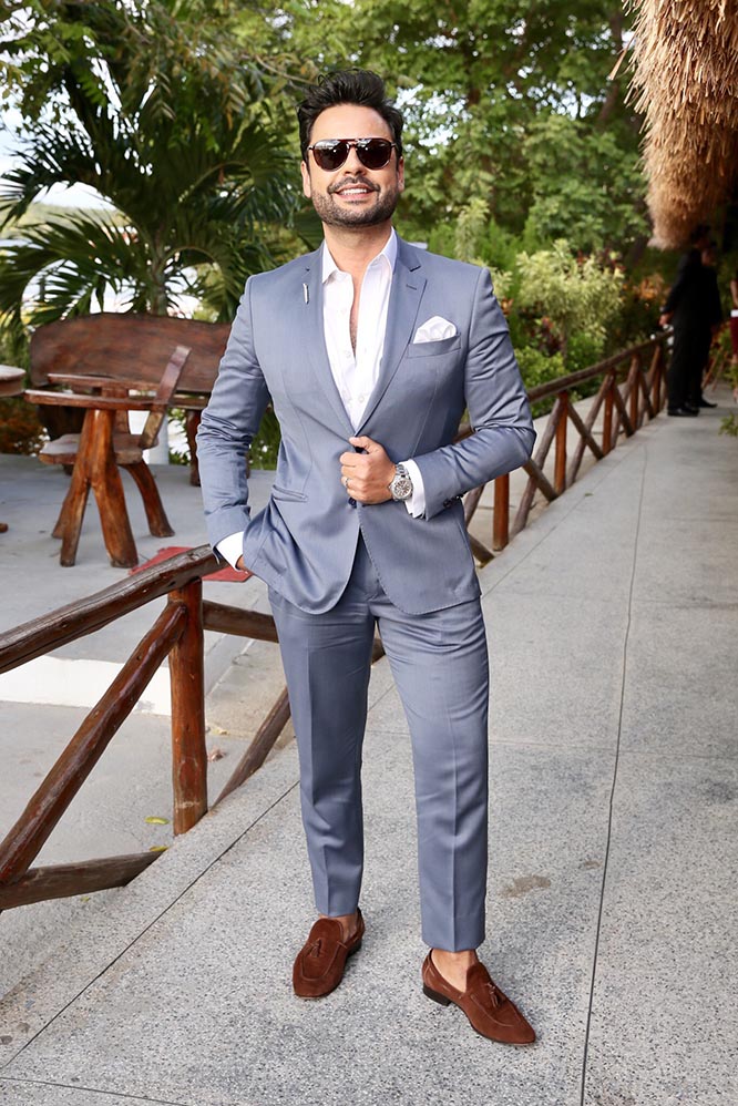 Famosos marcam presença no casamento de Carlinhos Maia