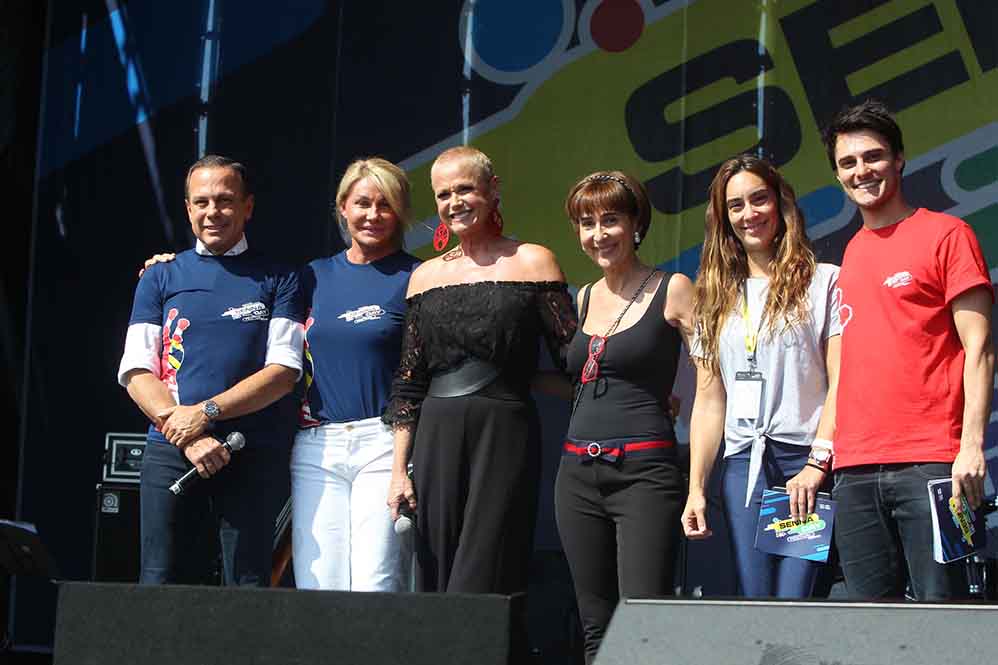O governador de São Paulo, João Doria Jr, sua esposa, Viviane Senna e Xuxa