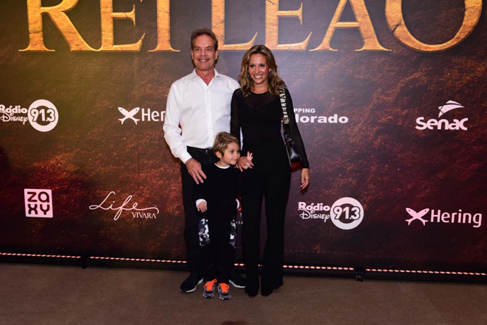 Luisa Mell com o marido Gilberto Zaborowsky e o filho Enzo