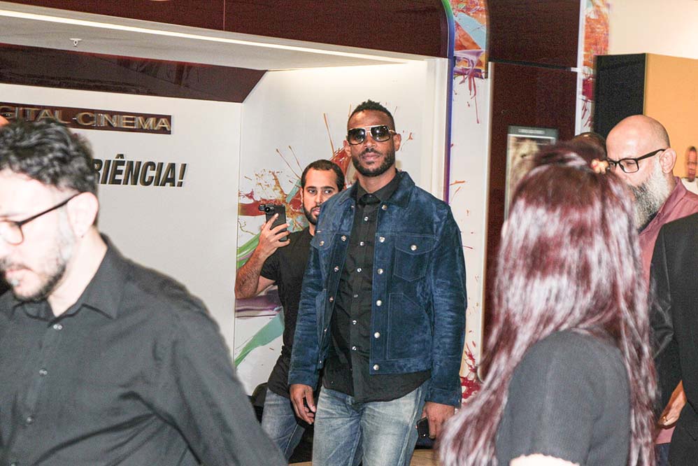 Aline Riscado participa de evento com Marlon Wayans